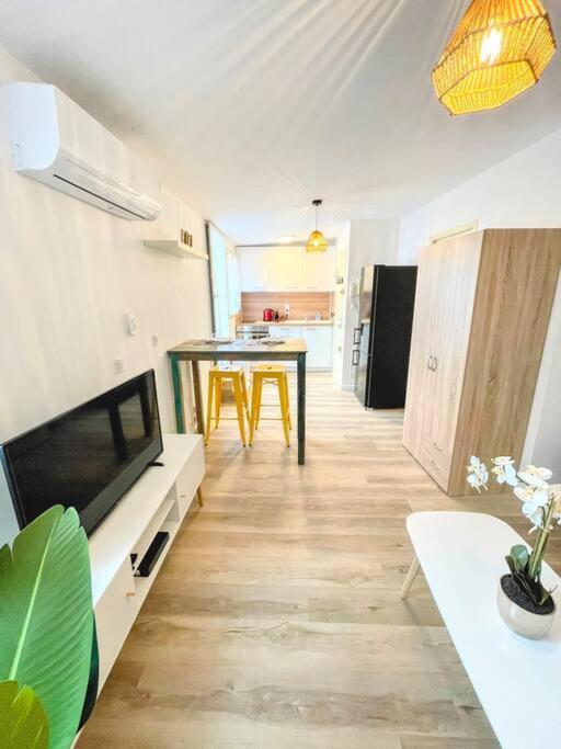 Studio Cosy - 2 Pers - Beziers - Centre - Terrasse - Clim ภายนอก รูปภาพ